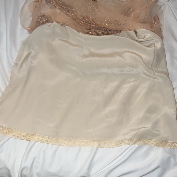 Prada sequin skirt 💓 - Picture 9 of 17